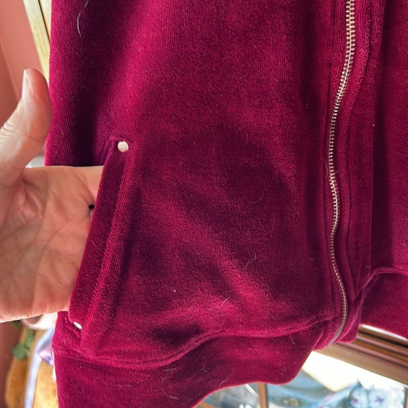 Maroon zipper velour sweater with 2 side pockets. GUC - Picture 6 of 7